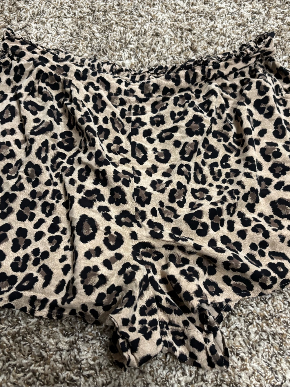 Abound Leopard Print Pajama Shirts XL. Silky feel